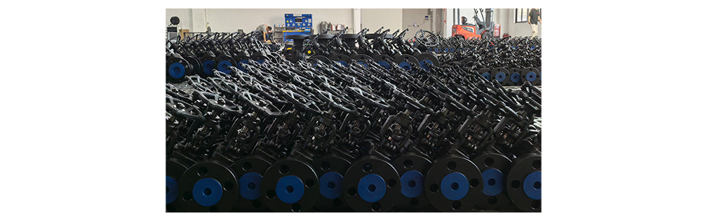 Why are stainless steel and cast steel valves used in oil tank projects